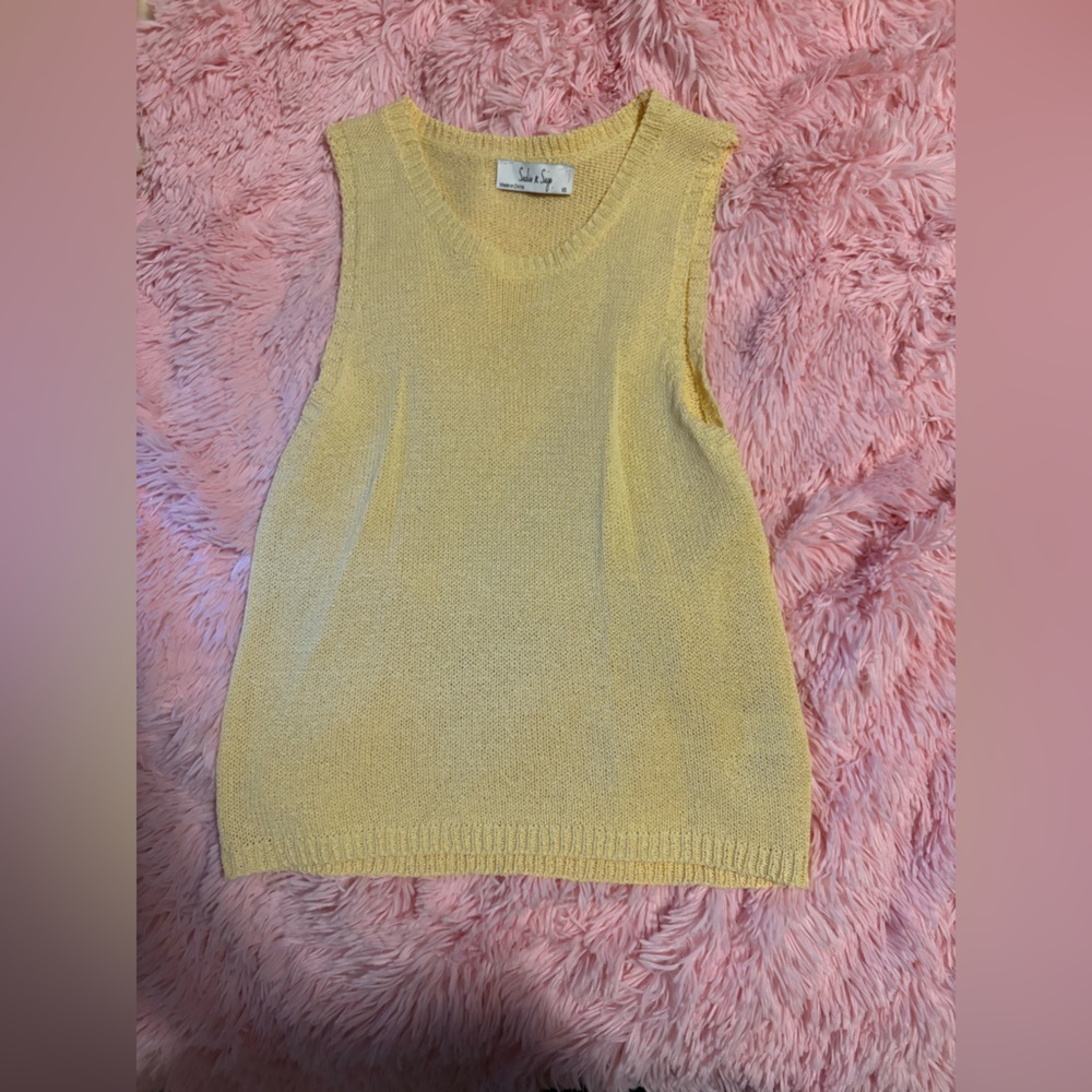Yellow Sadie and Sage knit tank top! Size XS.